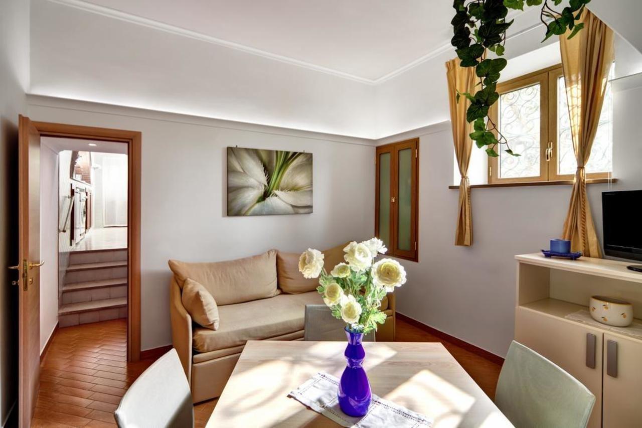 Gocce Villas - Casa Dellaccademia Apartment In Sorrento Centre ภายนอก รูปภาพ